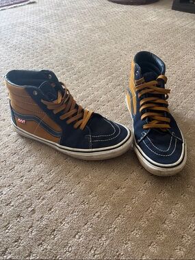 Vans High Top Sneakers 10.5 Men’s in Navy and Golden Brown